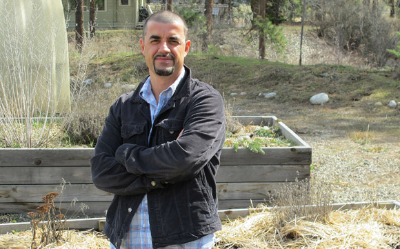 Sociology professor Luis L. M. Aguiar is studying how climate change is impacting labour processes in the corporate agricultural food industry.