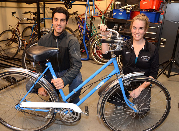 Meshkat Javid and Jane Hollenberg are looking for bike donations for the UBCycles program. The program allows students, staff and faculty at the University of British Columbia’s Okanagan campus to borrow a bike for a few days or an entire term, but donated bikes are needed.