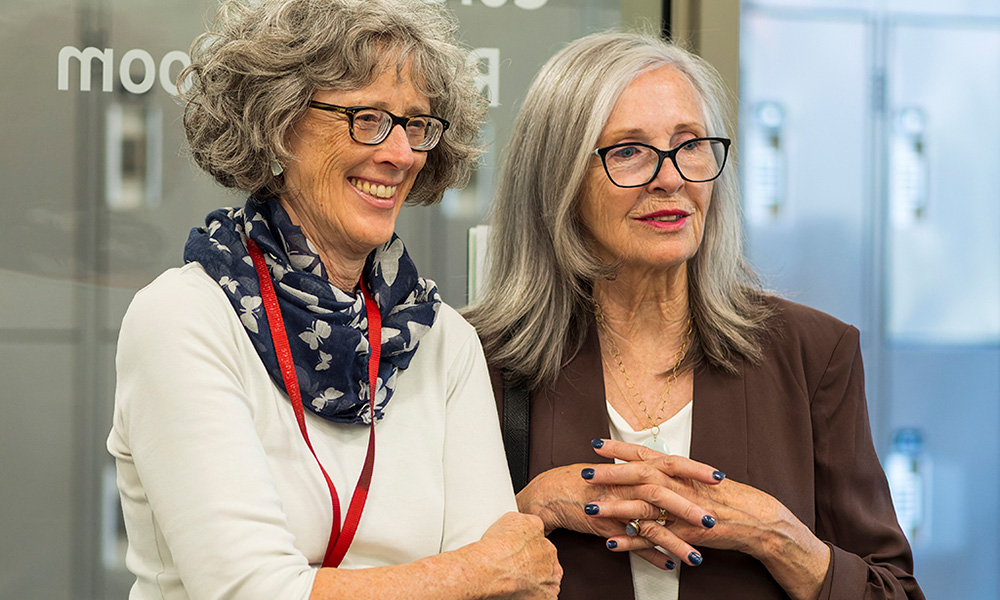 A photo of UBC professors Nancy Holmes and Sharon Thesen 